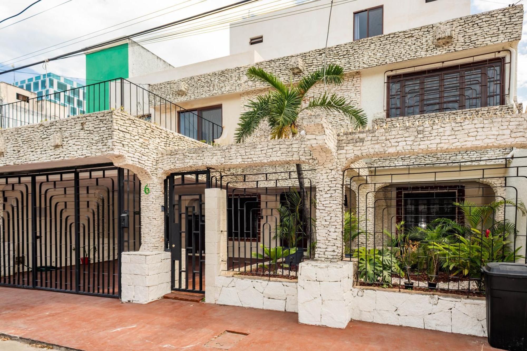 Vica Guest House Con Piscina En La Entrada De La Zona Hotelera Cancun Luaran gambar